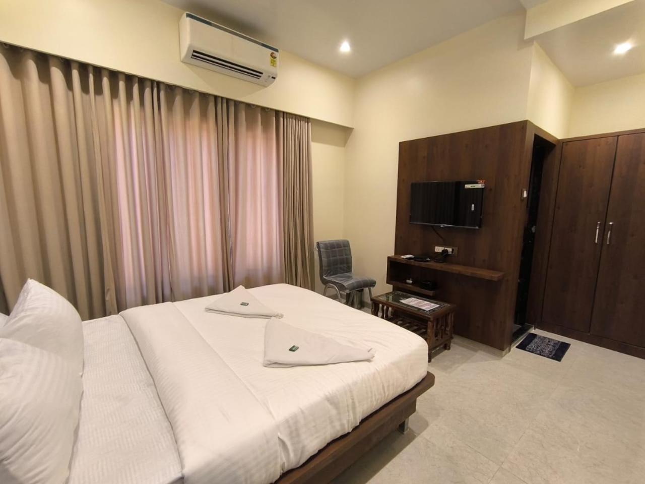 Sharan Residency Hotel Navi Mumbai Exterior foto