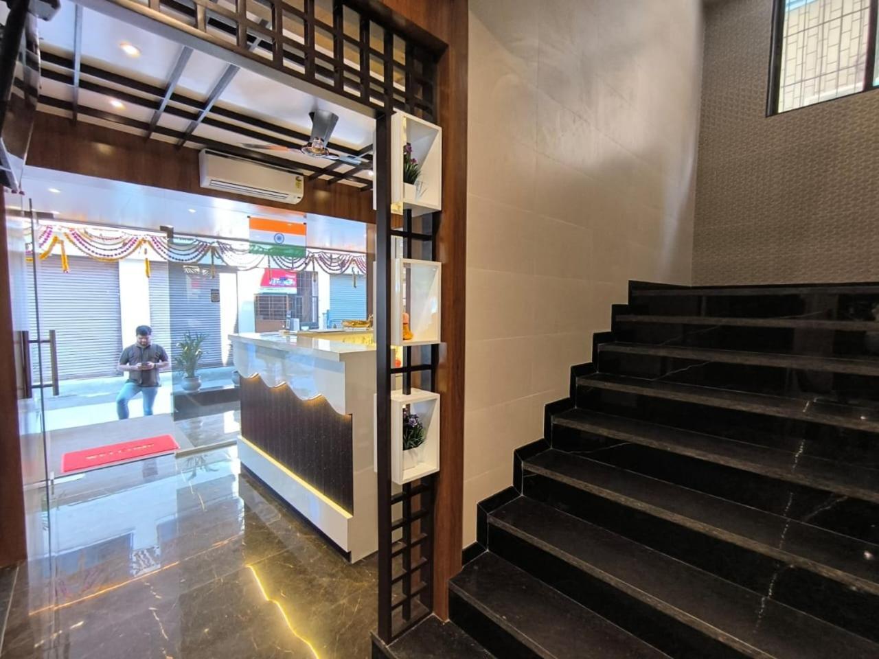 Sharan Residency Hotel Navi Mumbai Exterior foto