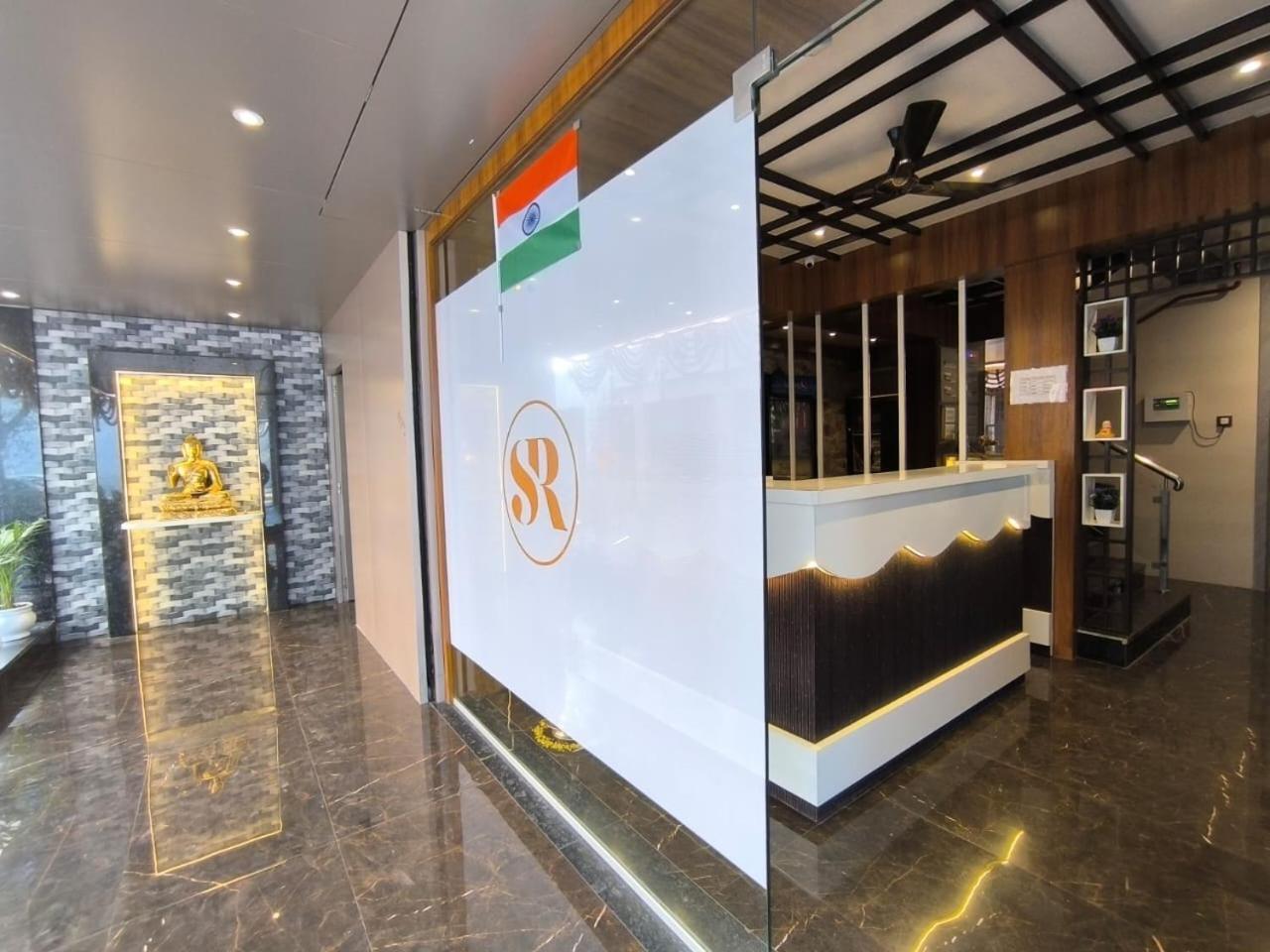 Sharan Residency Hotel Navi Mumbai Exterior foto